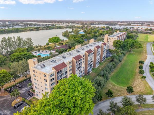 Waters Edge Towers, 4550 NW 18th Ave #406, Deerfield Beach, Florida 33064, image 1