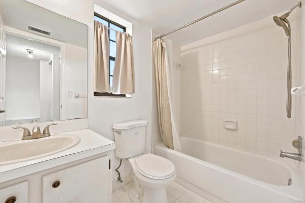 Lake Windwood, 2600 Greenwood Ter #201, Boca Raton, Florida 33431, image 3
