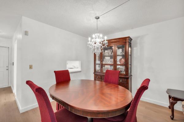 Cambridge House Of Carriage Hills, 301 Cambridge Rd #202, Hollywood, Florida 33024, image 2