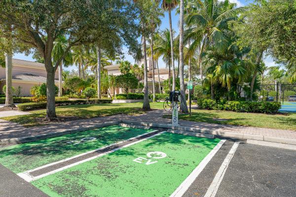 2805 Veronia Dr #107, Palm Beach Gardens, Florida 33410, image 1