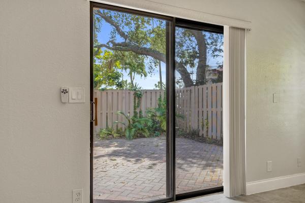 Chateau Wood, 4260 Village Dr #D, Delray Beach, Florida 33445, image 2