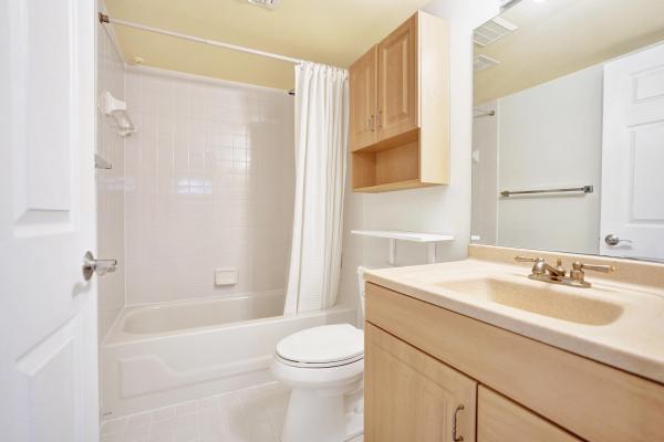 Chateau Wood, 4260 Village Dr #D, Delray Beach, Florida 33445, image 3