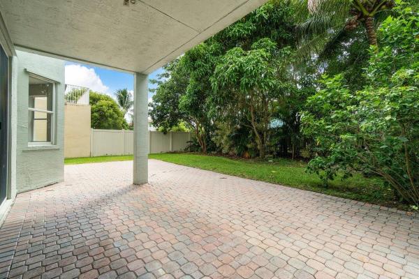 Bryden Village, 9070 Dupont Pl, Wellington, Florida 33414, image 2