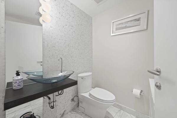 Epic Hotel & Residences, 200 Biscayne Boulevard Way #3909, Miami, Florida 33131, image 2