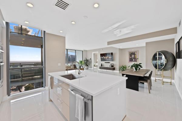 100 Las Olas, 100 E Las Olas Blvd #3804, Fort Lauderdale, Florida 33301, image 1