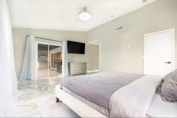 Amesbury Circle Of Greenview Shores 2, 2060 Amesbury Cir, Wellington, Florida 33414, image 1
