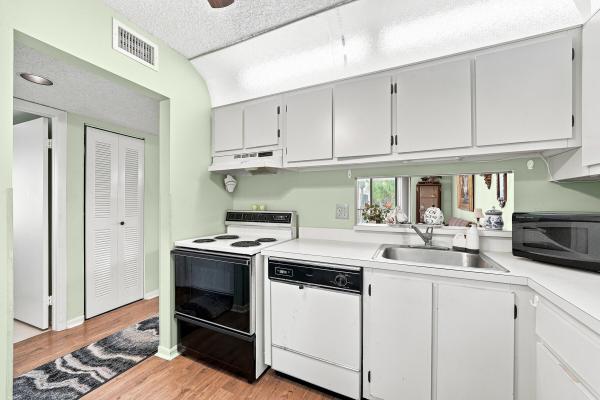 Cypress At Las Verdes, 5370 Las Verdes Cir #304, Delray Beach, Florida 33484, image 1