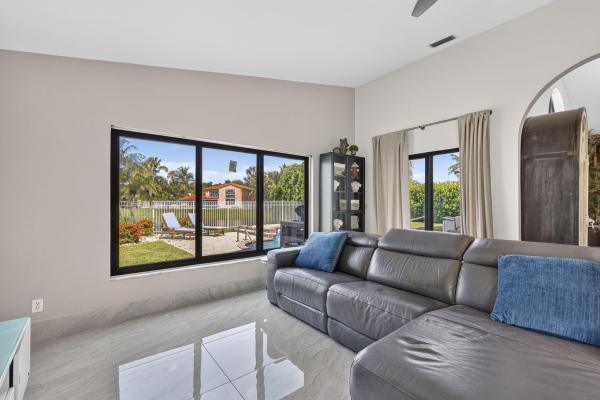 Shannon Lake Estates, 912 NW 132nd Ave, Sunrise, Florida 33325, image 2