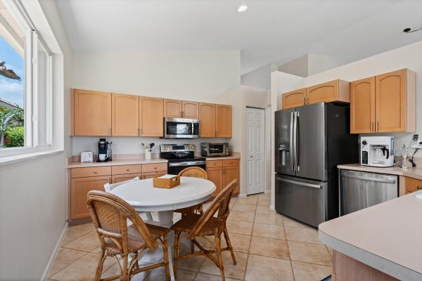Highland Glen, 1618 SE Shelburnie Way, Port St. Lucie, Florida 34952, image 2
