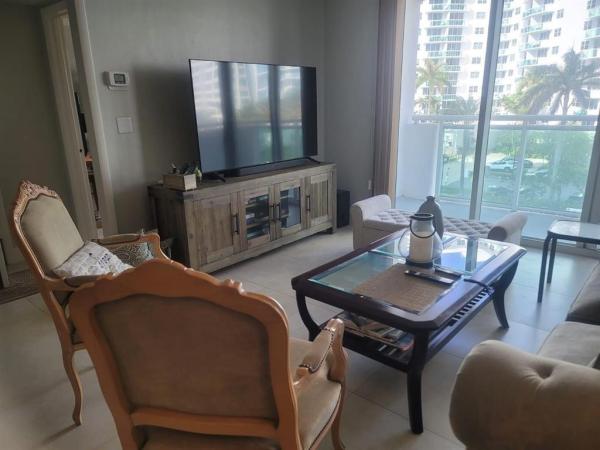 The Residences On Hollywood Beach, 3000 S Ocean Dr #302, Hollywood, Florida 33019, image 2