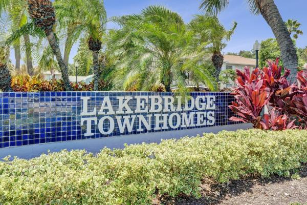 Lakebridge Townhomes, 201 SW 3rd St, Pompano Beach, Florida 33060, image 3