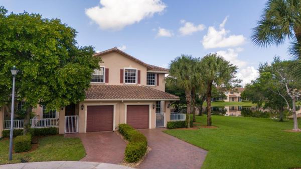 Rolling Hills Golf And Tennis Club, 3501 Lakeside Dr, Davie, Florida 33328, image 2