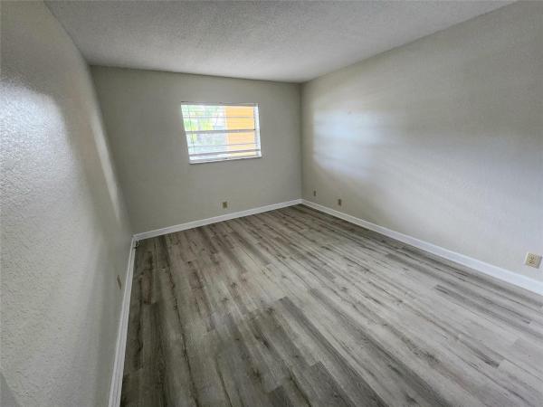 Wilton Village, 2607 NE 8th Ave #33, Wilton Manors, Florida 33334, image 3