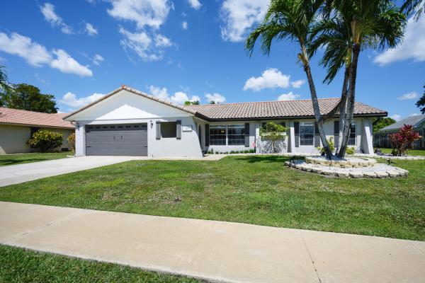 Eastwood Of Wellington, 11577 Anhinga Dr, Wellington, Florida 33414, image 2