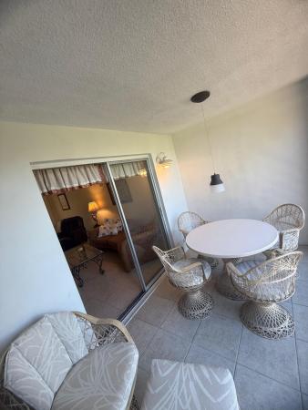 Village Royale Greendale, 2601 NE 3rd Ct #2020, Boynton Beach, Florida 33435, image 2