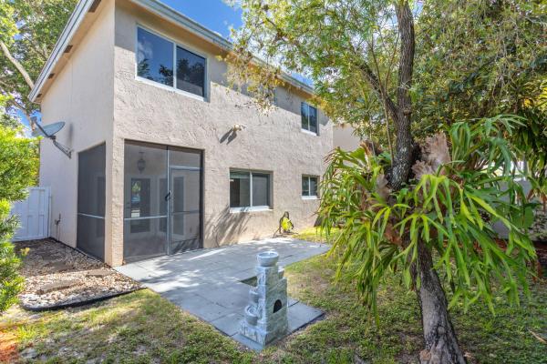 Quatraine At Jacaranda, 9812 NW 2nd Ct, Plantation, Florida 33323, image 2