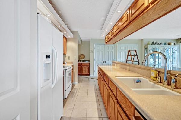 Half Moon Bay, 107 Half Moon Cir #H1, Hypoluxo, Florida 33462, image 3