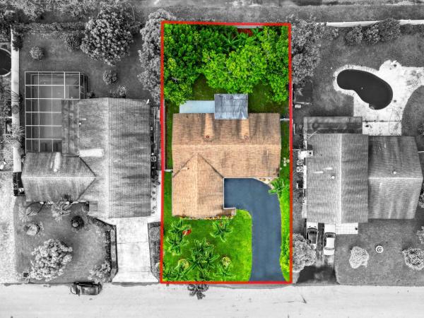 Chatelaine, 724 Avenue Chaumont, Delray Beach, Florida 33445, image 2