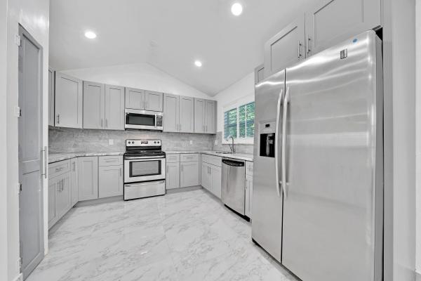 Chatelaine, 724 Avenue Chaumont, Delray Beach, Florida 33445, image 3