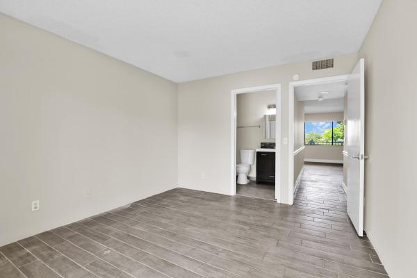 414 Meadows Cir, Boynton Beach, Florida 33436, image 2