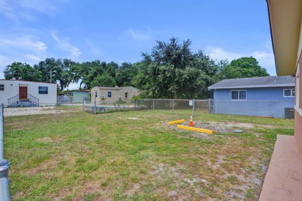 2145 NW 100th St, Unincorporated Dade County, Florida 33147, image 3