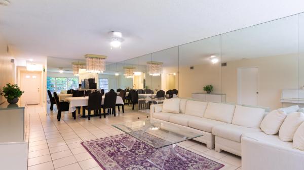 Town Villas At Moon Lake, 9185 Flynn Cir #3, Boca Raton, Florida 33496, image 2