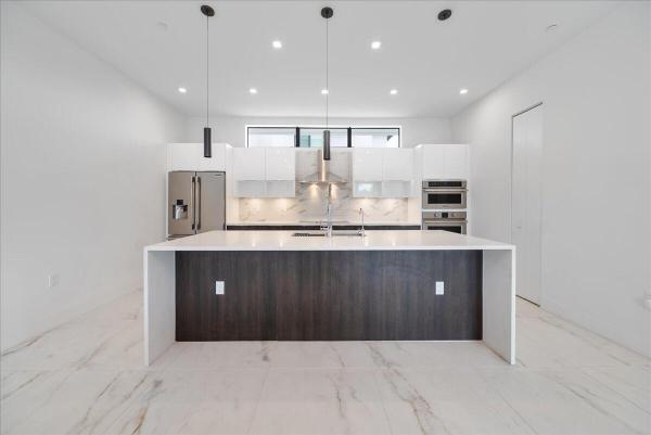 Lineo Lake Ridge, 1052 N Victoria Park Rd, Fort Lauderdale, Florida 33304, image 3