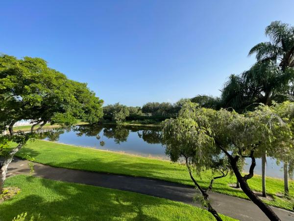 Huntington Lakes 4, 7321 Amberly Ln #302, Delray Beach, Florida 33446, image 2