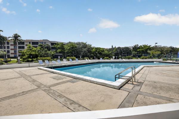 Lakes Of Newport, 7500 NW 1st Ct #302-3, Plantation, Florida 33317, image 2