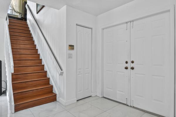 10334 SW 164th Pl, Unincorporated Dade County, Florida 33196, image 2