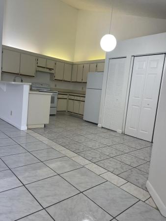 Westchester Townhouses, 4379 Woodstock Dr #A, West Palm Beach, Florida 33409, image 3