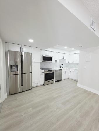 Townhomes Of Oriole, 8090 NW 12th St #D, Margate, Florida 33063, image 2