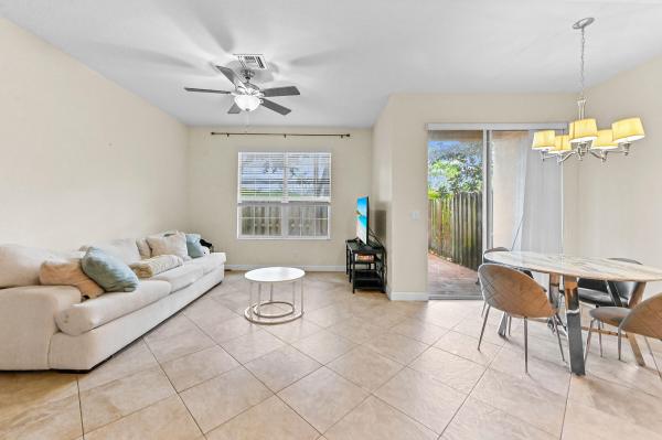 Charleston Commons, 5053 Ellery Ter, West Palm Beach, Florida 33417, image 2