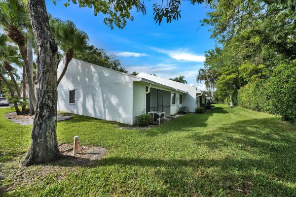 Lantern Walk, 100 Sunshine Blvd, Royal Palm Beach, Florida 33411, image 2