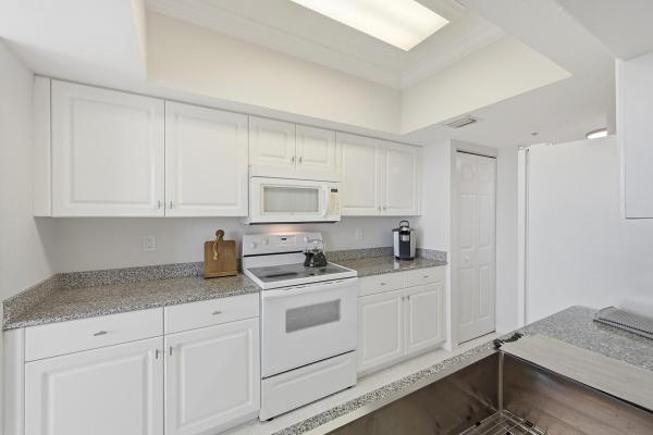 The Pointe Pompano Beach, 2880 NE 14th Street Cswy #804, Pompano Beach, Florida 33062, image 3