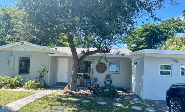 Fort Lauderdale No HOA, 904 SE 12th St, Fort Lauderdale, Florida 33316, image 2