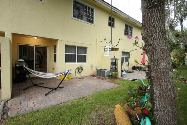 Independence Cove, 945 Imperial Lake Rd, West Palm Beach, Florida 33413, image 1