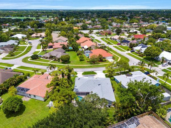Chatsworth Village Of Greenview Shores 2, 1738 Lindsey Ct, Wellington, Florida 33414, image 3