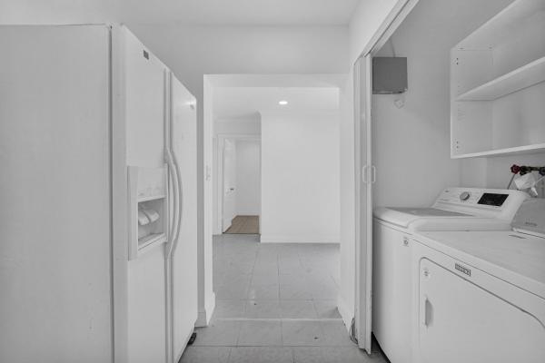 Palm Lane Villa, 6621 Perry St, Hollywood, Florida 33024, image 2