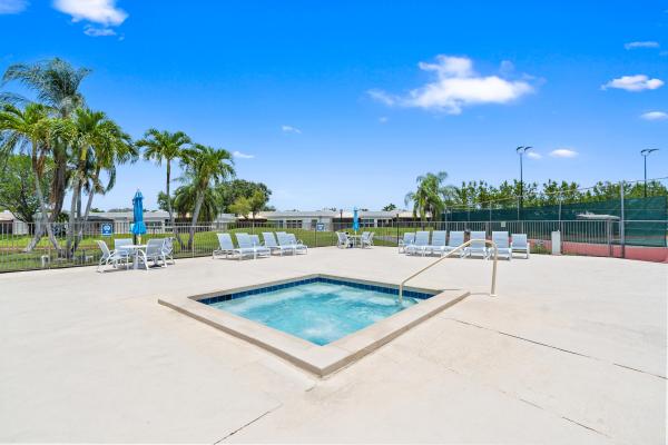 Town Villas At Moon Lake, 9305 Flynn Cir #6, Boca Raton, Florida 33496, image 2