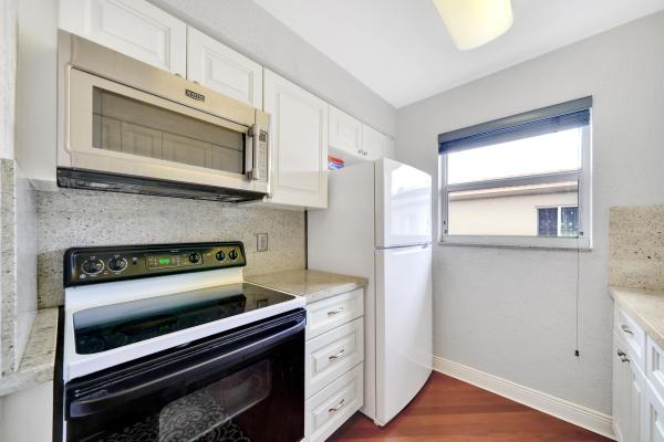 Park Ridge North, 2701 Middle River Dr #11, Fort Lauderdale, Florida 33306, image 1