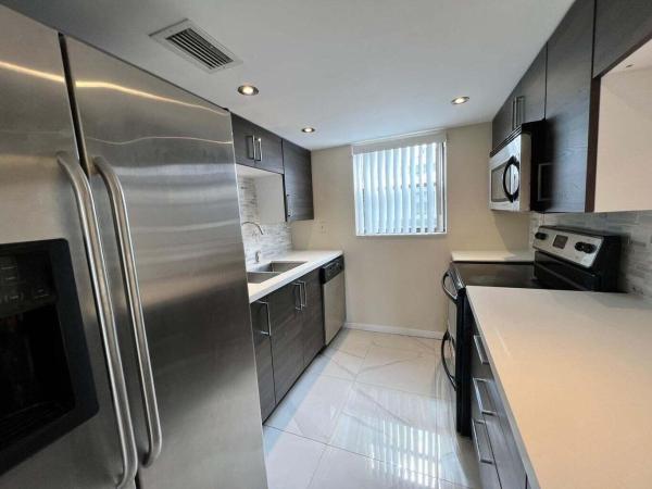 Presidential Golfview, 1900 N Congress Ave #403, West Palm Beach, Florida 33401, image 2