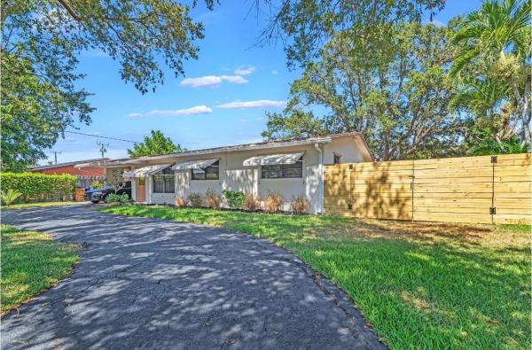 Fairlawn, 1304 SE 2nd Ave, Deerfield Beach, Florida 33441, image 2