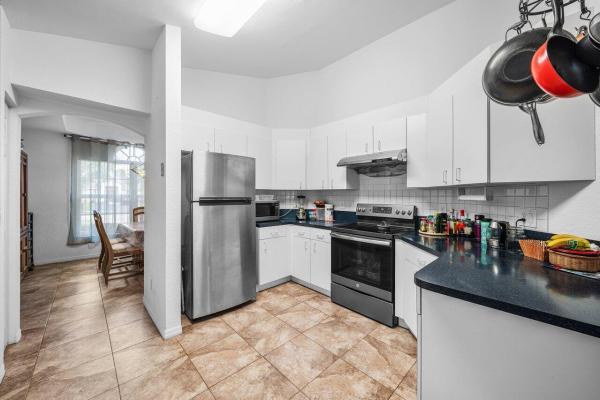 Bermuda Cove, 5563 NW 41st Ave, Coconut Creek, Florida 33073, image 2