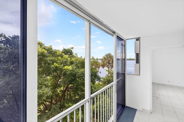 Seacrest Villas, 1820 New Palm Way #306, Boynton Beach, Florida 33435, image 3