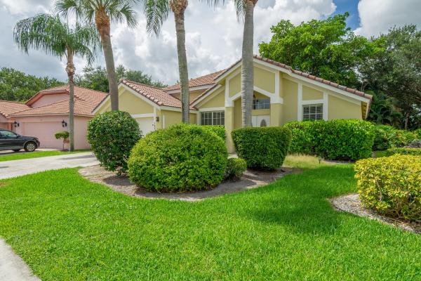 South Cove At River Bridge, 149 Cove Rd, Greenacres, Florida 33413, image 2