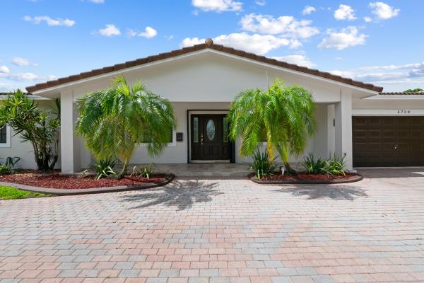 Plantation Park Lakesites, 5720 SW 7th St, Plantation, Florida 33317, image 1