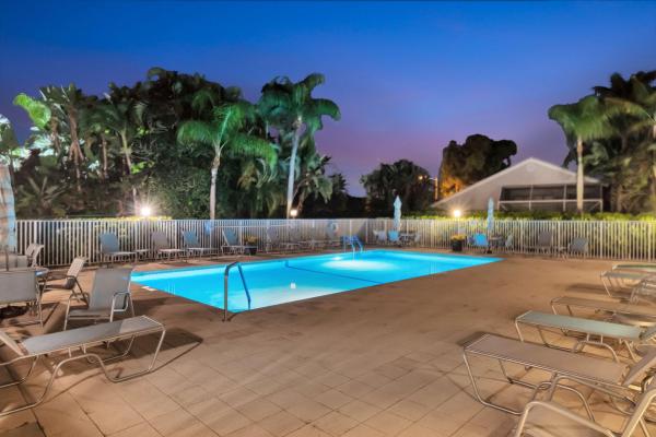Hampton Fairways At Indian Spring, 11922 Fountainside Cir, Boynton Beach, Florida 33437, image 3