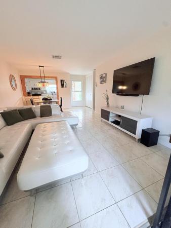 2966 Crosley Dr E #D, West Palm Beach, Florida 33415, image 3