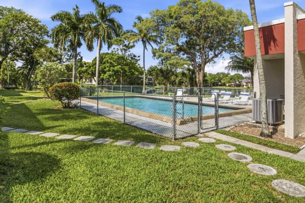 13 Jacaranda Dr #214, Plantation, Florida 33324, image 3